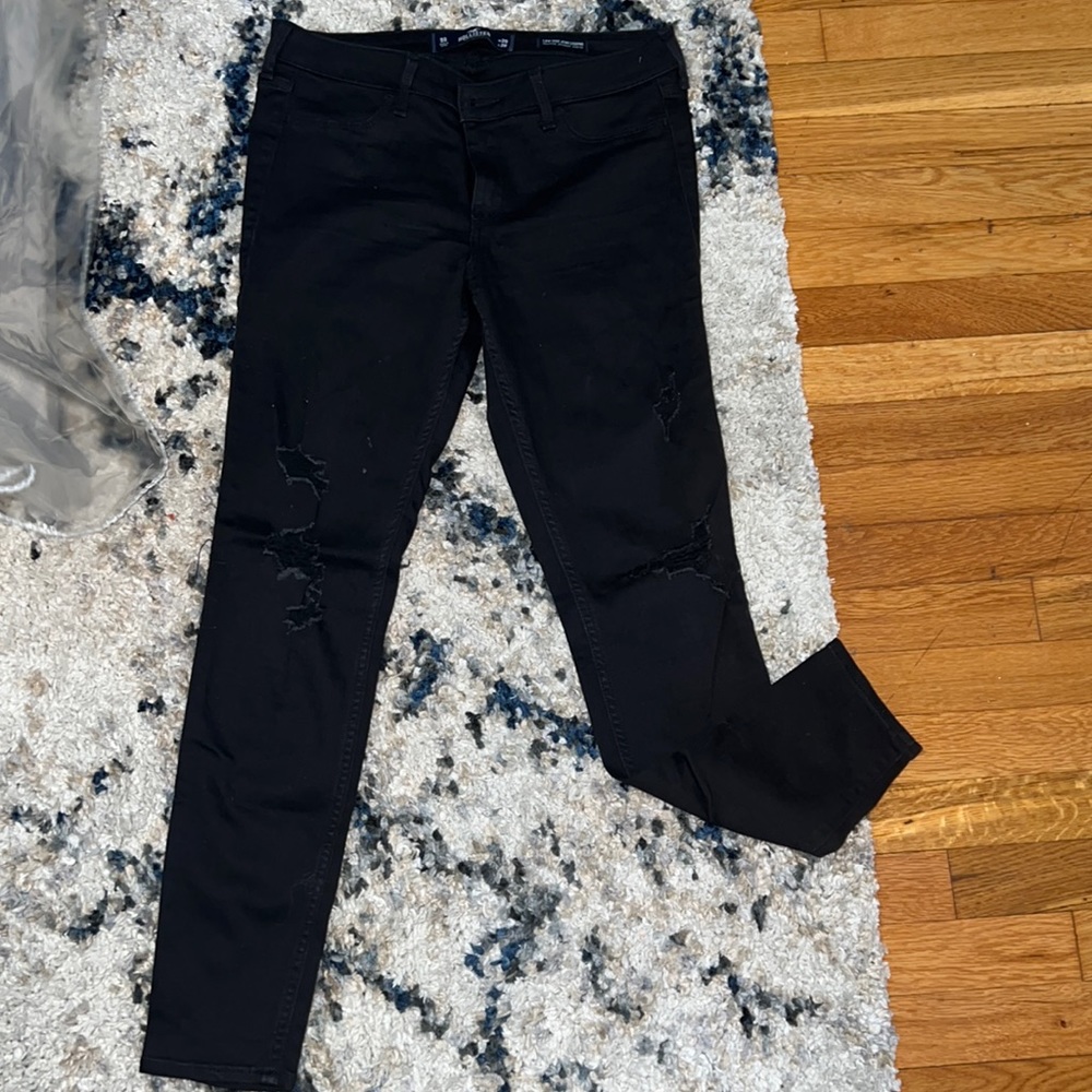 Hollister Black low rise jean legging!